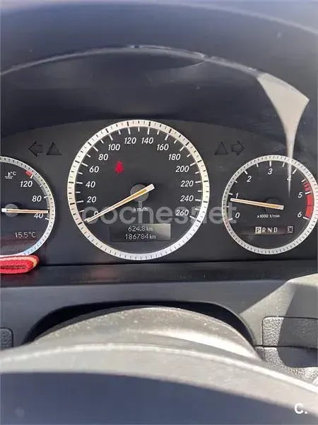 Usado Mercedes C220 Elegance 150 CV (110 kW) 2008 Gris / plata Berlina