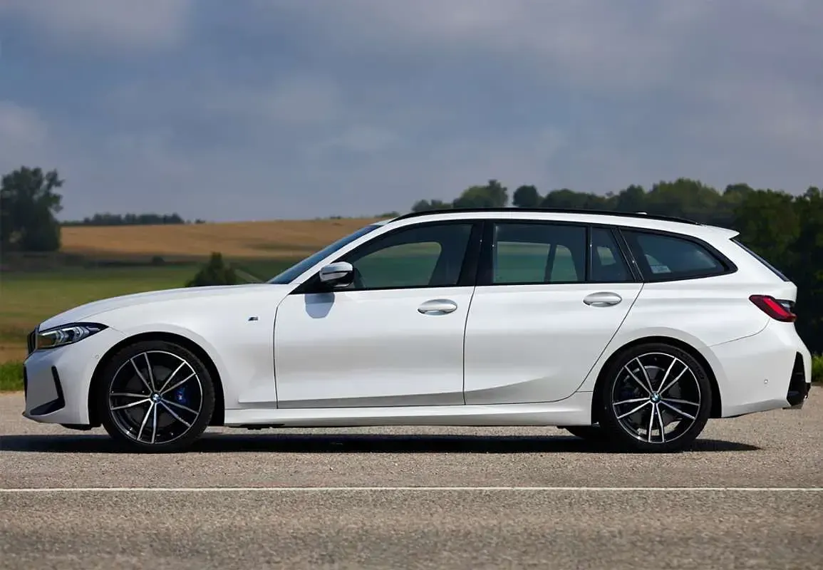 Usado BMW 318 Comfort Edition 150 CV (110 kW) 2025 Blanco Familiar