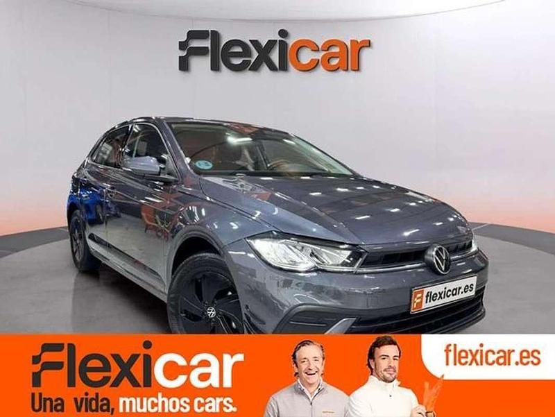 Gris Usado 2023 VW Polo Life Utilitario | 16.990 € (Precio justo) - Imagen 1/4