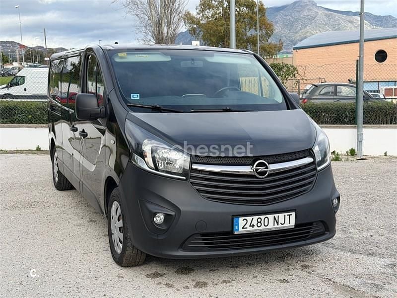 Usado Renault Trafic 120 CV (88 kW) 2019 Negro Monovolumen