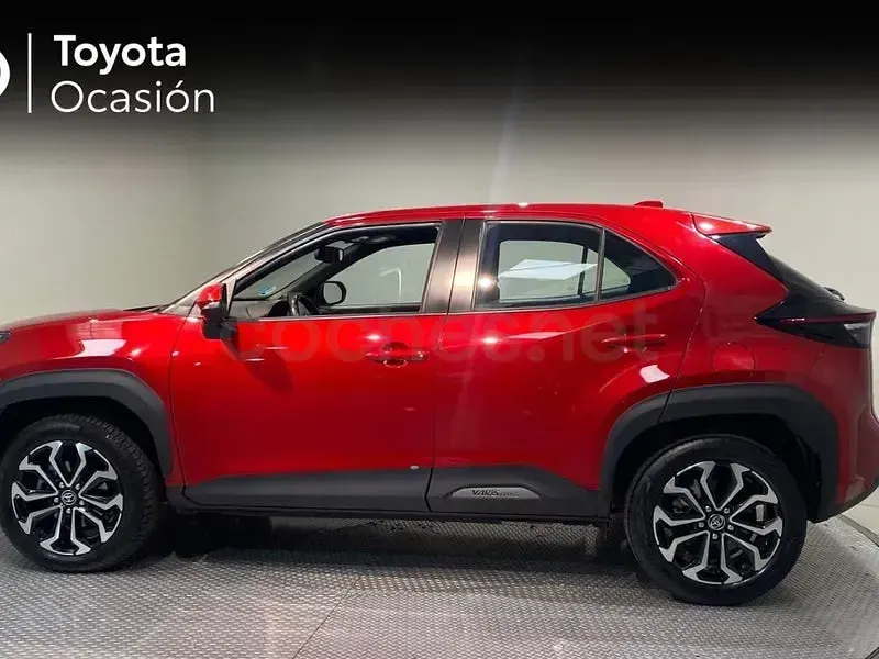 Usado Toyota Yaris Cross Active 116 CV (85 kW) 2022 Rojo SUV