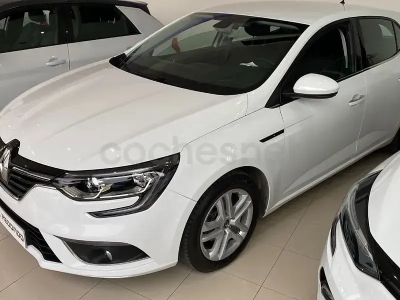 Usado Renault Mégane Business 115 CV (84 kW) 2020 Blanco Berlina
