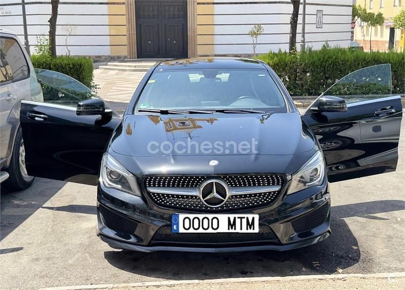 Negro Usado 2014 Mercedes CLA220 AMG line Berlina | 16.800 € (Precio justo) - Imagen 1/4