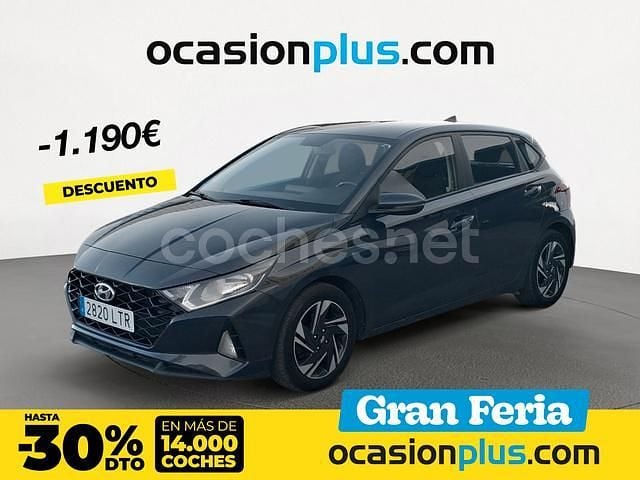 Gris / plata Usado 2021 Hyundai i20 Berlina | 13.090 € (Precio justo) - Imagen 1/4