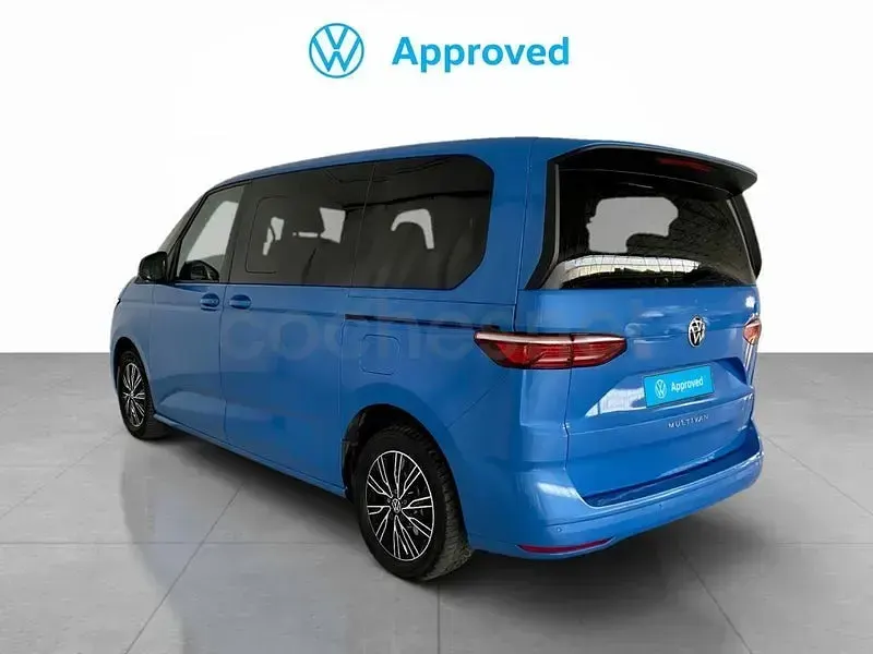 Usado VW Multivan Life 218 CV (160 kW) 2022 Azul Monovolumen