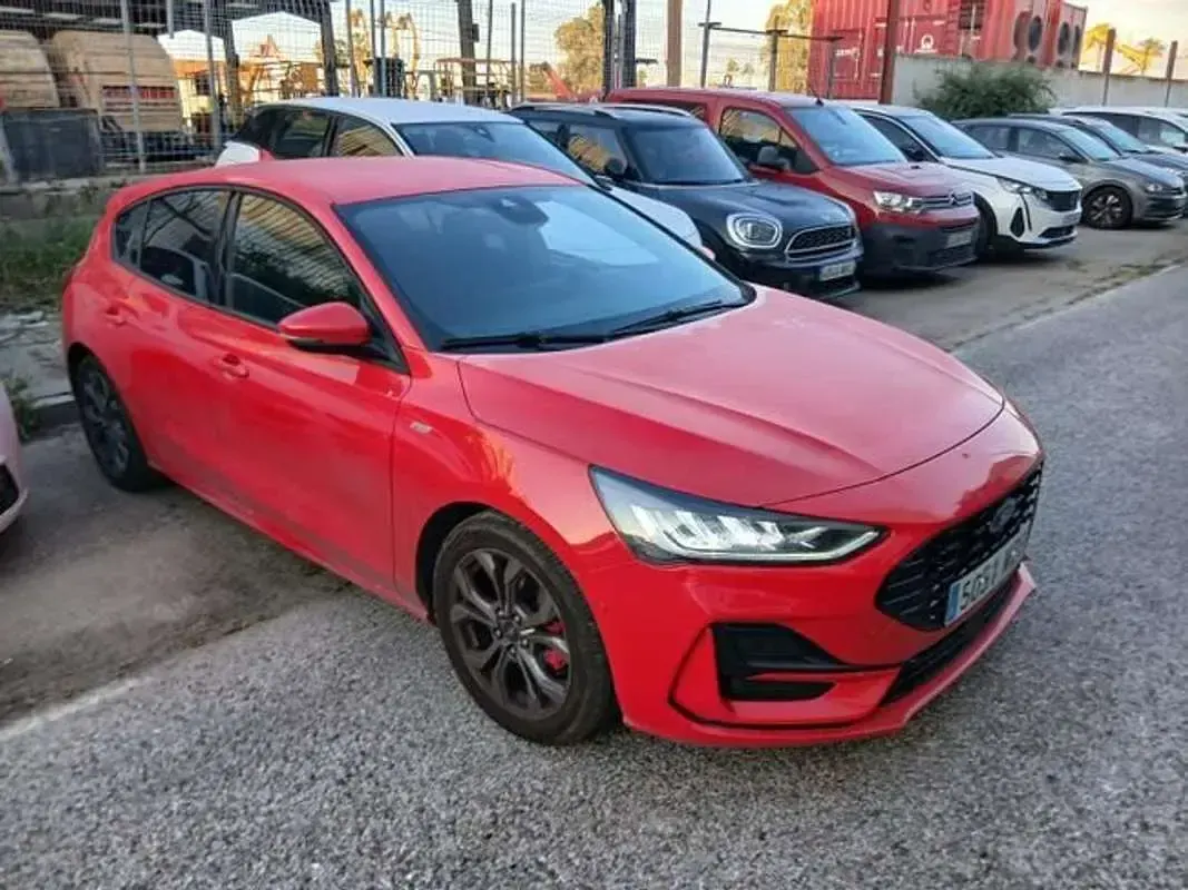Usado Ford Focus ST-Line 125 CV (91 kW) 2025 Blanco Utilitario
