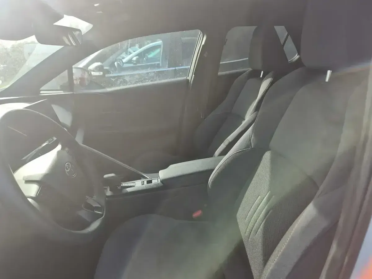 Usado Toyota C-HR Advance 140 CV (102 kW) 2025 Blanco SUV