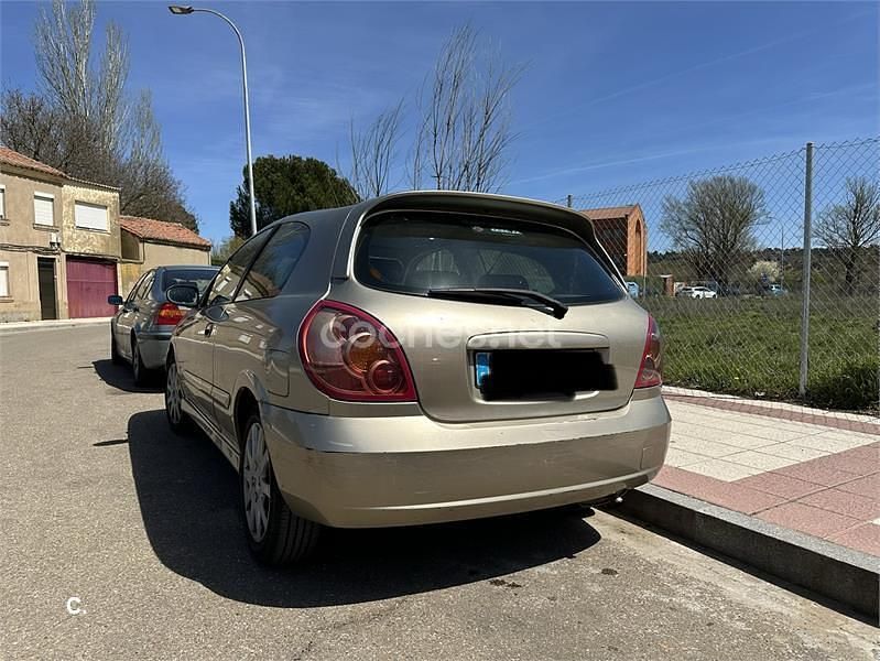 Usado Nissan Almera Visia 98 HP (72 kW) 2004 Bege Sedan