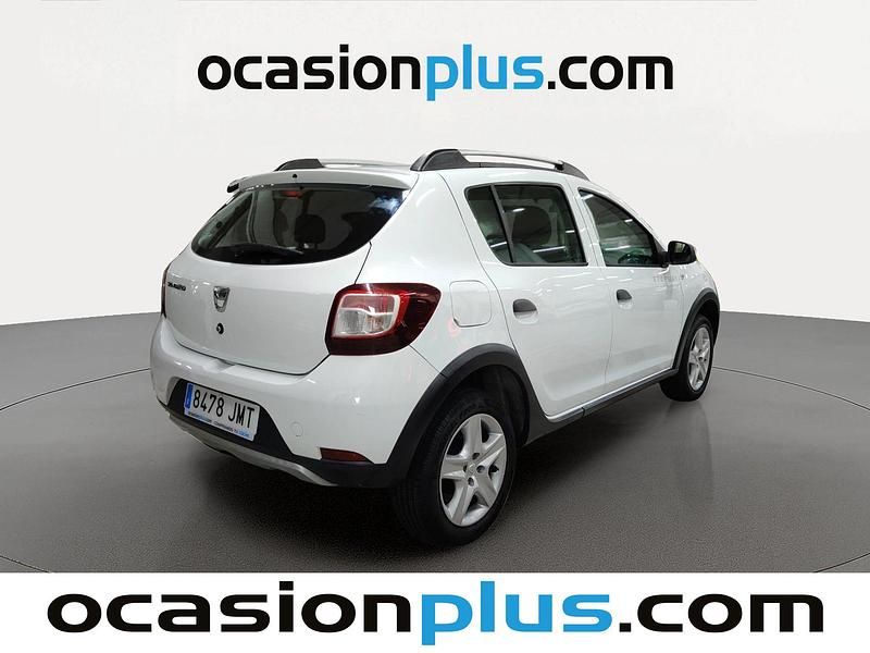 Käytetty Dacia Sandero Stepway 90 HP (66 kW) 2016 Valkoinen Viistoperä
