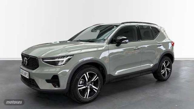 Verde Usado 2025 Volvo XC40 Plus SUV | 37.500 € - Imagen 1/3
