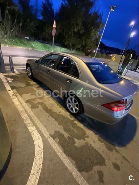 Gris / plata Usado 2004 Mercedes C200 Classic Berlina | 4200 € (Precio justo) - Imagen 1/3