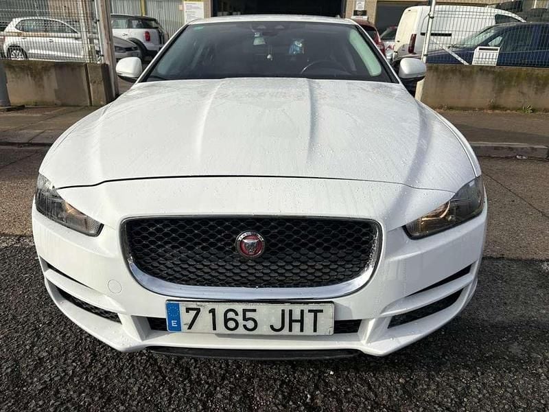 Blanco Usado 2015 Jaguar XE Pure Berlina | 10.500 € (Buen precio) - Imagen 1/4