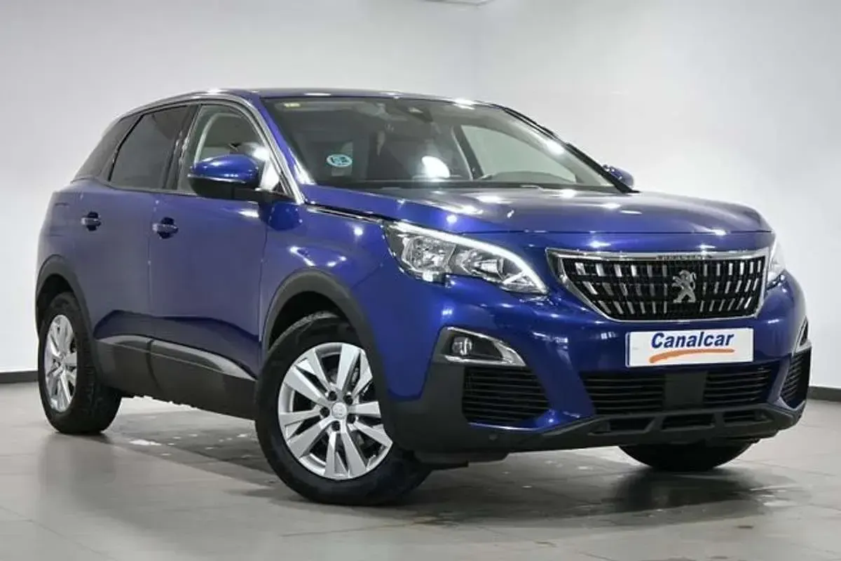 Usado Peugeot 3008 Allure 131 CV (96 kW) 2018 Azul SUV