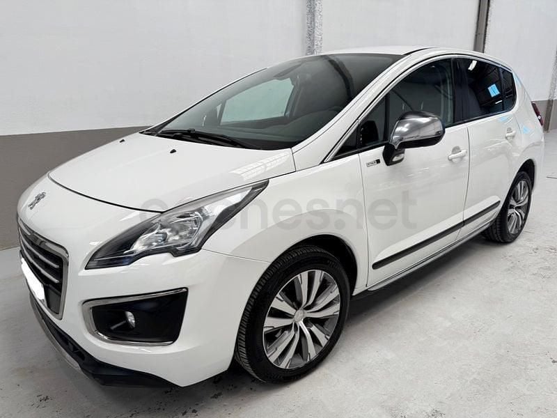 Usado Peugeot 3008 Style 120 CV (88 kW) 2014 Blanco Familiar