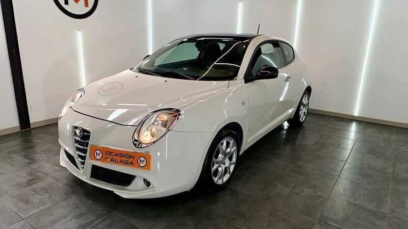 Beige Usado 2013 Alfa Romeo MiTo Distinctive Utilitario | 6900 € - Imagen 1/4