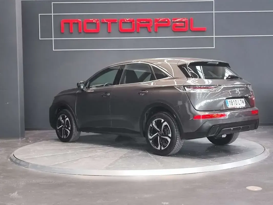 Usado DS Automobiles DS7 Crossback Be Chic 129 CV (94 kW) 2021 Gris SUV