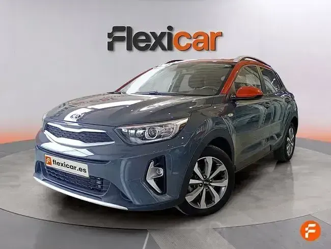 Usado Kia Stonic 100 CV (73 kW) 2021 Gris SUV