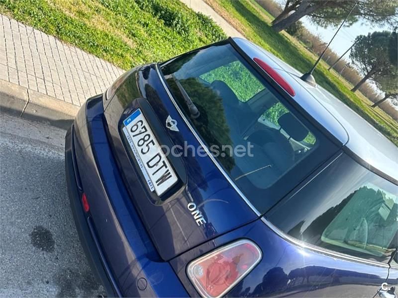 Usado Mini ONE 90 CV (66 kW) 2005 Azul Utilitario