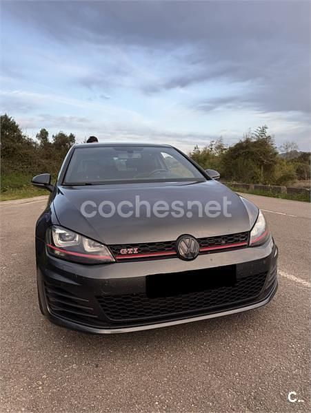 Usado VW Golf VII GTI 230 CV (169 kW) 2014 Gris / plata Berlina