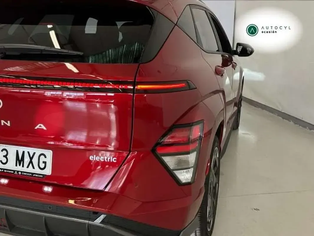 Używany Hyundai Kona N Line 150 kW (204 KM) 2024 Czerwony SUV