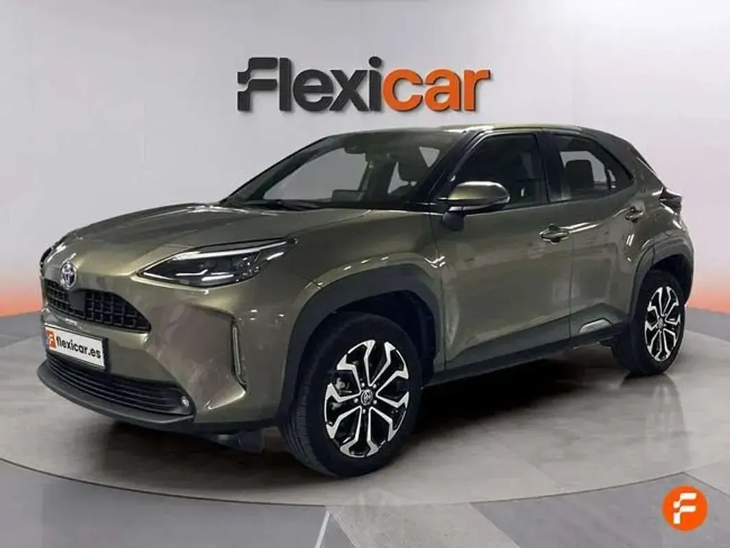 Usado Toyota Yaris Cross Style 116 CV (85 kW) 2023 Verde SUV