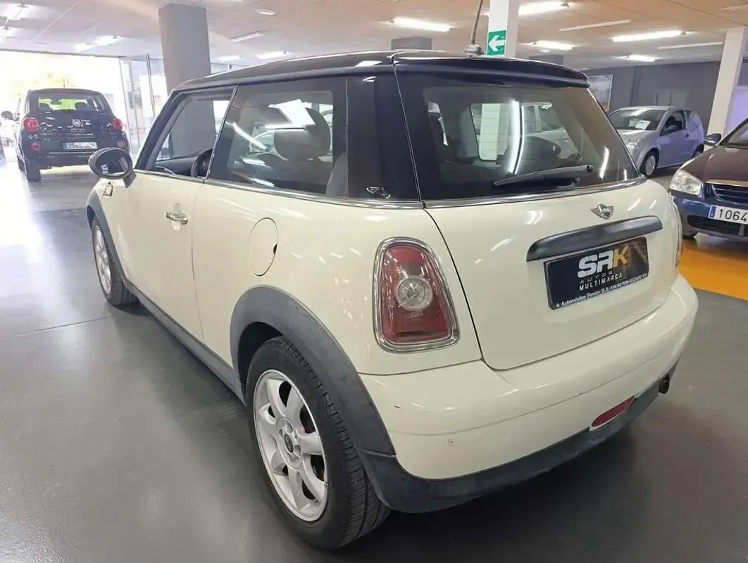 Usado Mini ONE 95 CV (69 kW) 2008 Beige Utilitario