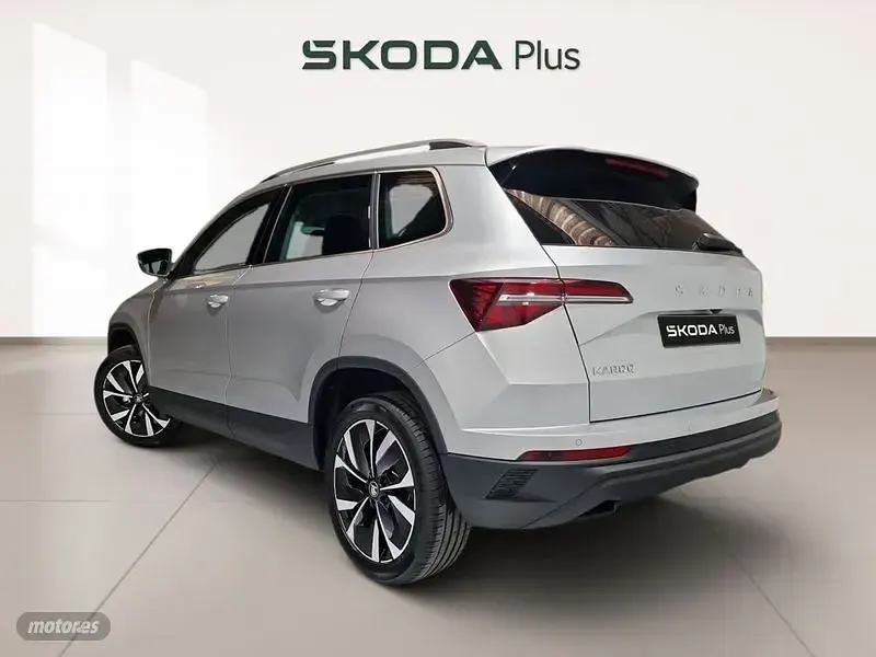 Nuevo Skoda Karoq 150 CV (110 kW) 2026 Gris / plateado SUV