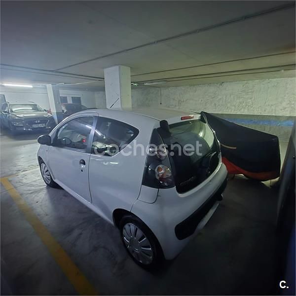 Usado Citroën C1 Attraction 68 CV (50 kW) 2011 Blanco Utilitario