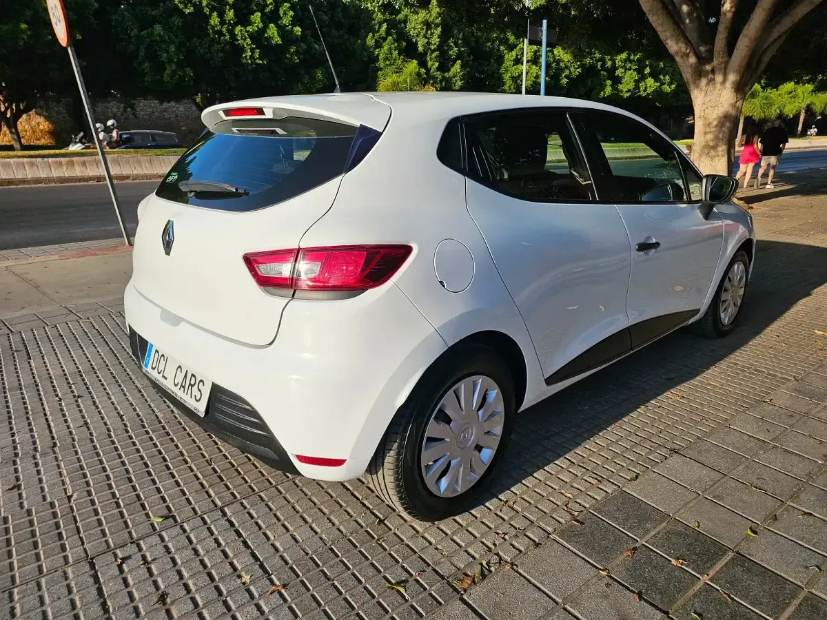 Usado Renault Clio IV LIMITED 75 CV (55 kW) 2019 Blanco