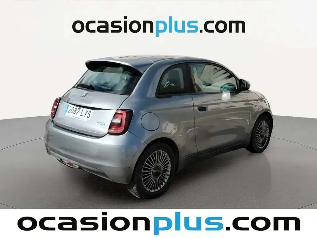 Usado Fiat 500e Icon 86 kW (118 CV) 2022 Gris Utilitario