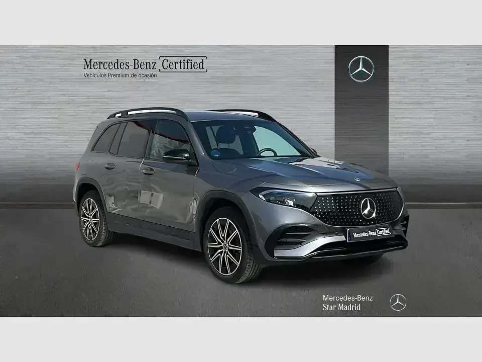 Käytetty Mercedes EQB300 167 kW (228 HP) 2024 Harmaa Katumaasturi