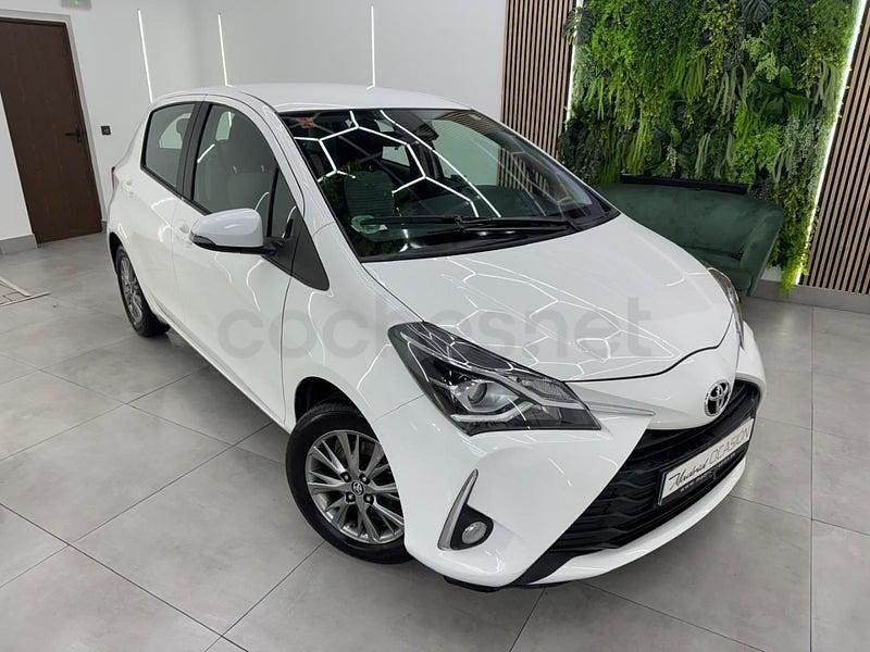 Usado Toyota Yaris Active 111 CV (81 kW) 2018 Blanco Berlina