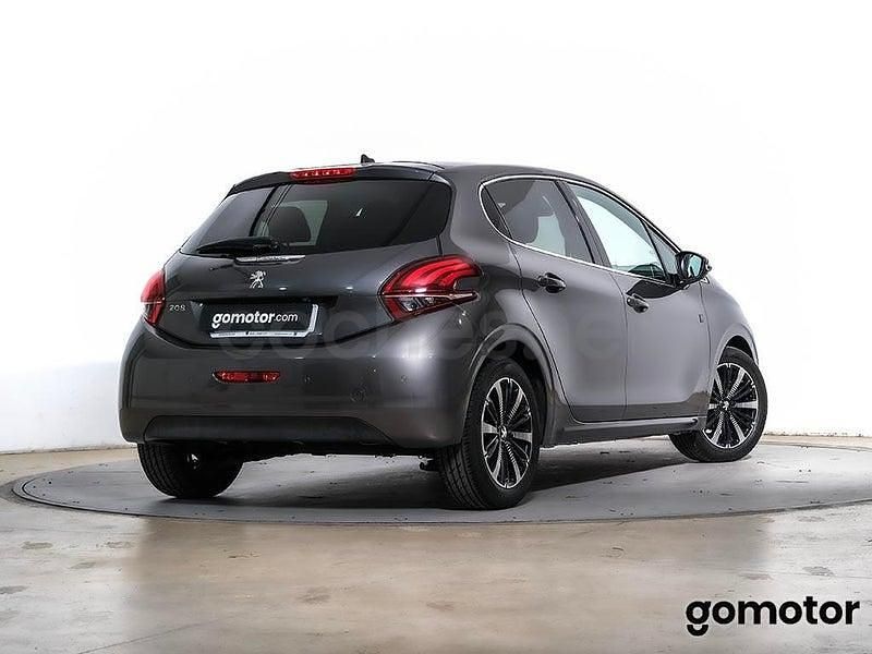 Usado Peugeot 208 82 CV (60 kW) 2019 Gris / plata Utilitario