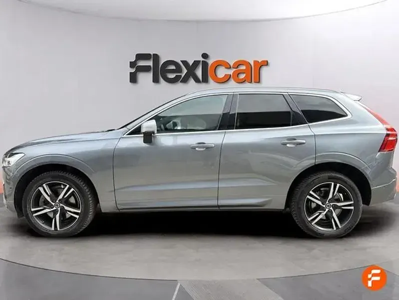 Usado Volvo XC60 R-Design 190 CV (139 kW) 2019 Gris / plata SUV