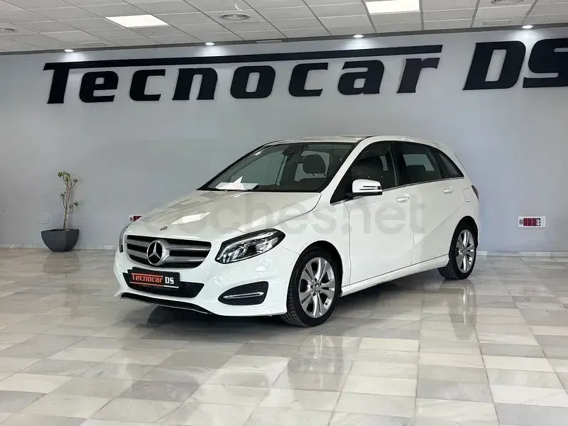 Usado Mercedes B180 Urban 109 CV (80 kW) 2016 Blanco Utilitario