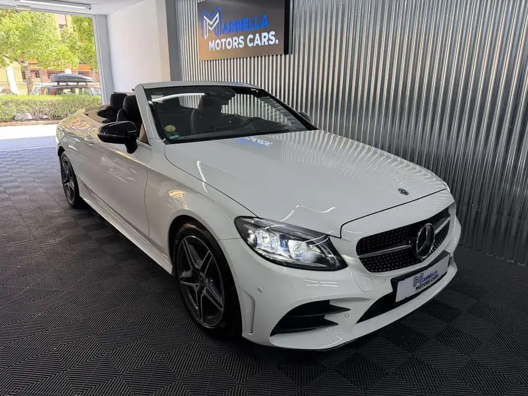 Usado Mercedes C220 194 CV (142 kW) 2019 Blanco Descapotable