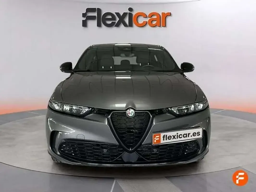 Usado Alfa Romeo Tonale Sprint 131 CV (96 kW) 2023 Gris SUV