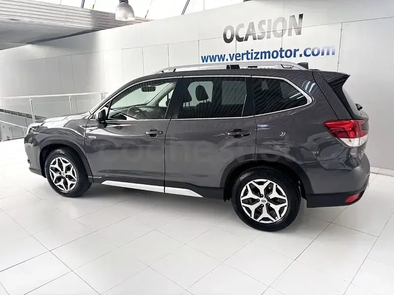 Usado Subaru Forester 150 CV (110 kW) 2022 Gris / plata SUV