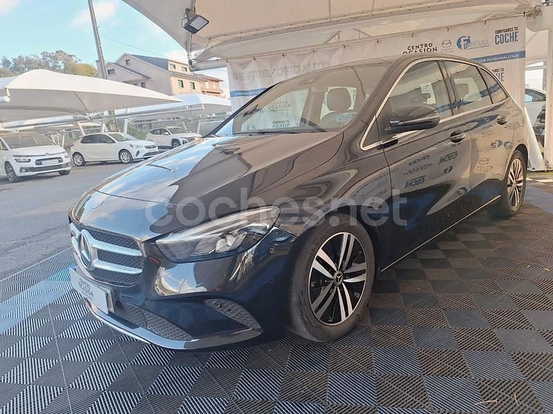 Usado Mercedes B180 116 CV (85 kW) 2021 Negro Monovolumen