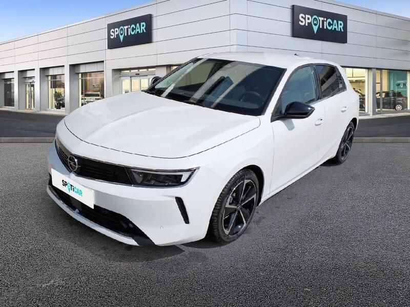 Blanco Usado 2023 Opel Astra Berlina | 19.900 € (Un poco caro) - Imagen 1/3