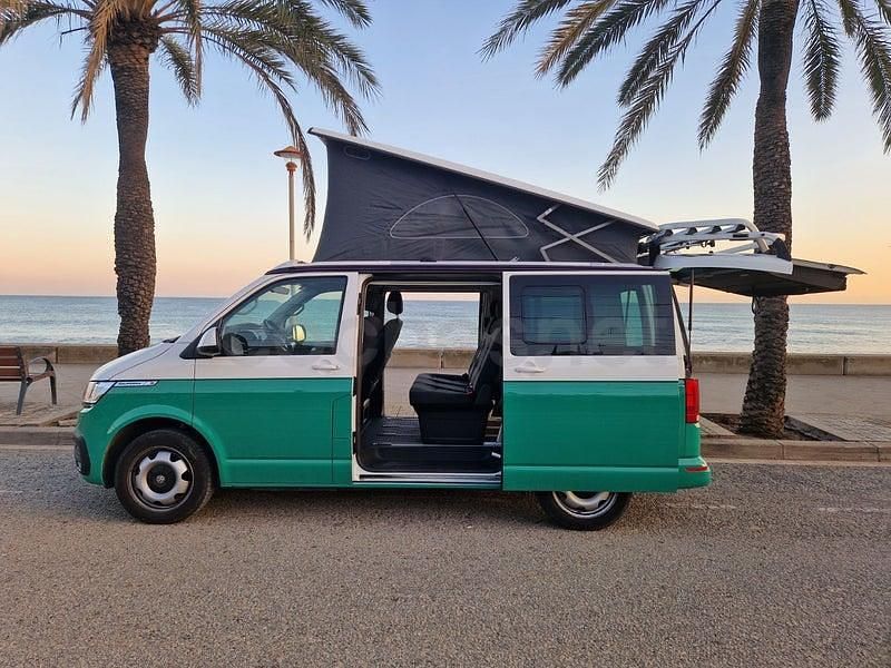 Usado VW California Beach 150 CV (110 kW) 2020 Verde Van