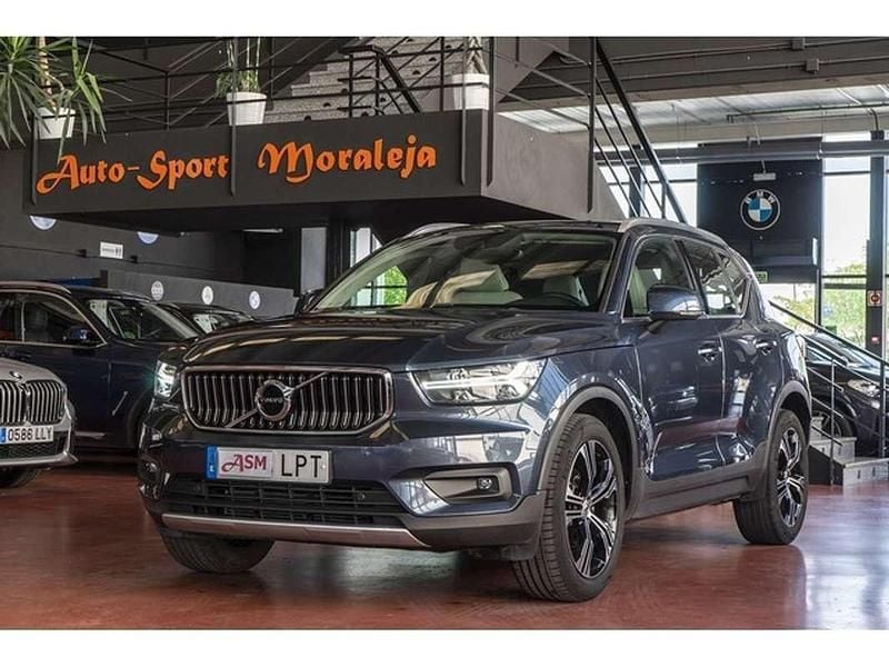 Azul Usado 2021 Volvo XC40 Inscription SUV | 22.900 € (Precio justo) - Imagen 1/4