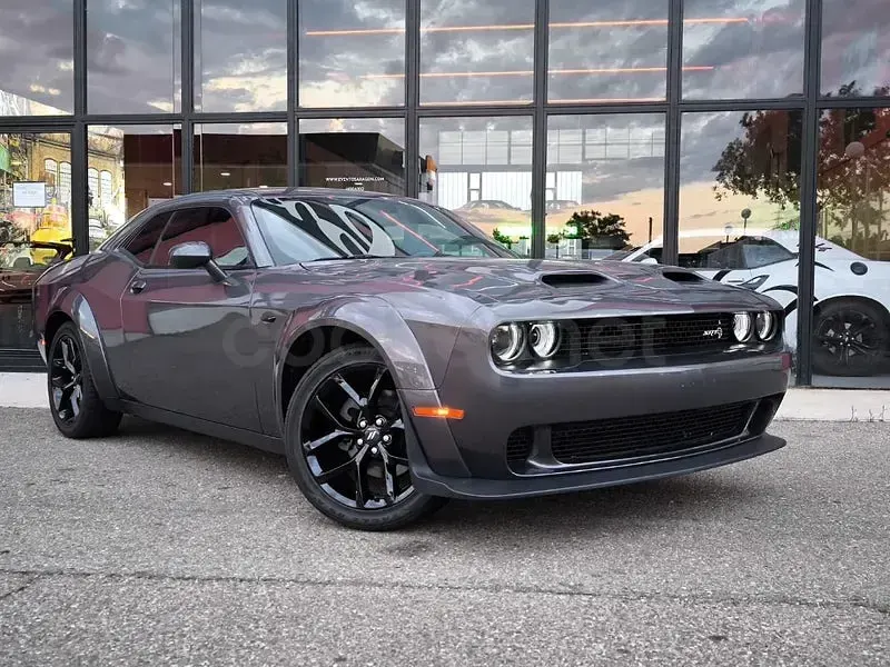 Usado Dodge Challenger SXT 303 CV (222 kW) 2023 Gris / plata Coupe