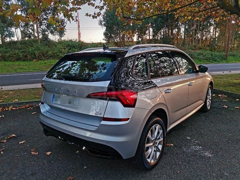 Usado Skoda Kamiq Sport 115 CV (84 kW) 2020 Gris / plata SUV