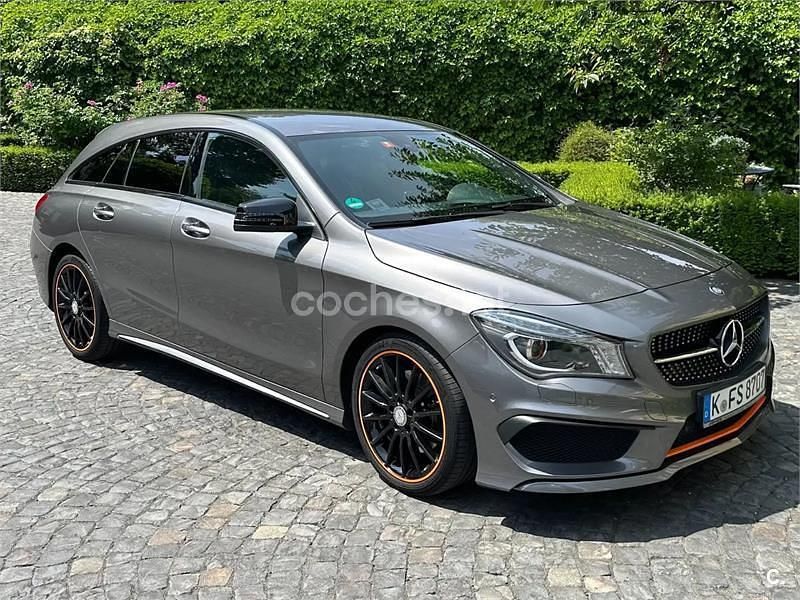 Gris / plata Usado 2015 Mercedes CLA250 Berlina | 28.500 € (Un poco caro) - Imagen 1/4