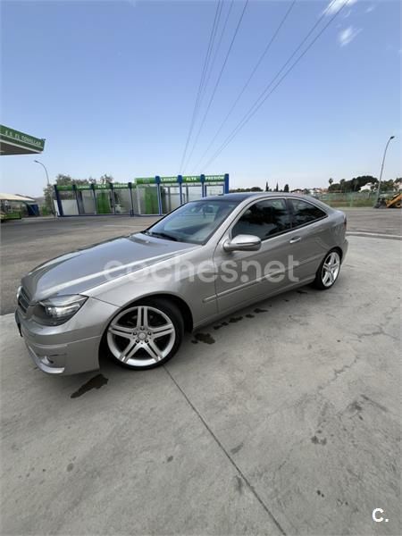 Gris / plata Usado 2010 Mercedes CLC220 Style Utilitario | 10.300 € (Caro) - Imagen 1/4