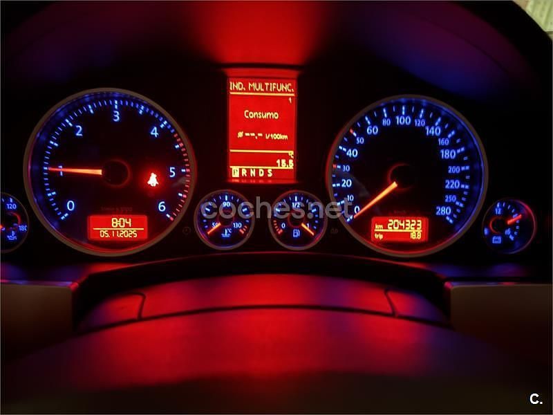 Usado VW Touareg R 174 CV (127 kW) 2007 Gris / plata SUV