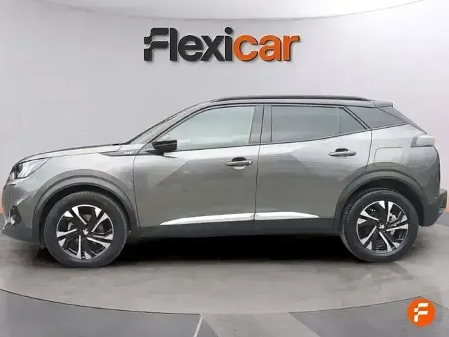 Usado Peugeot 2008 GT 130 CV (95 kW) 2021 Gris SUV