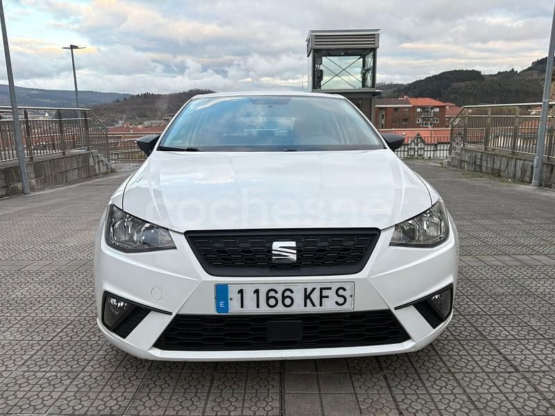 Usado Seat Ibiza Reference 95 CV (69 kW) 2017 Blanco Berlina