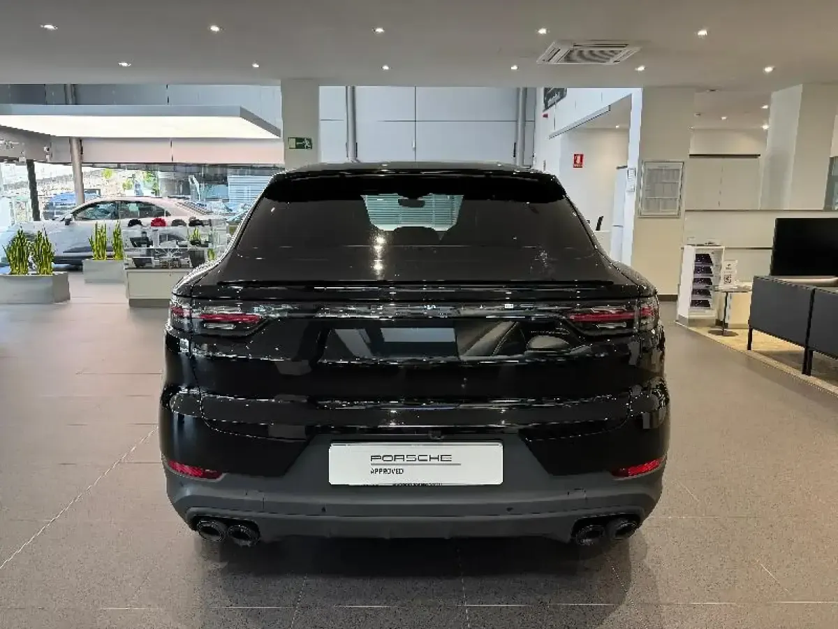 Usado Porsche Cayenne 462 CV (339 kW) 2019 Negro SUV